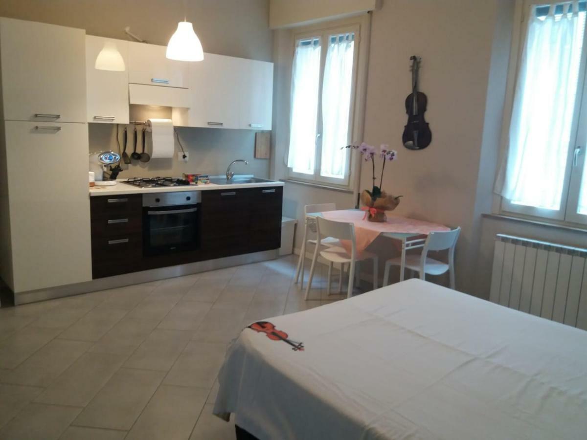 Appartamento Casa Eva 2010 Cremona Esterno foto